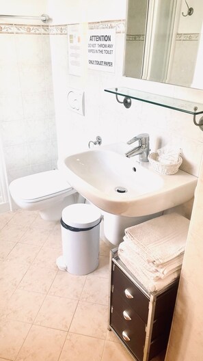 Apartment, Ensuite, Lake View (Victoria ) | Bathroom - Nest on the Lake (Lezzeno)