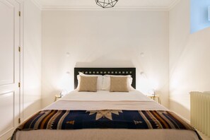 2 makuuhuonetta, silitysrauta/-lauta, Wi-Fi, vuodevaatteet