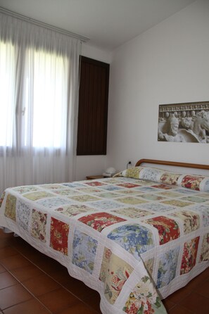 Zimmersafe, individuell dekoriert, individuell eingerichtet, Babybetten