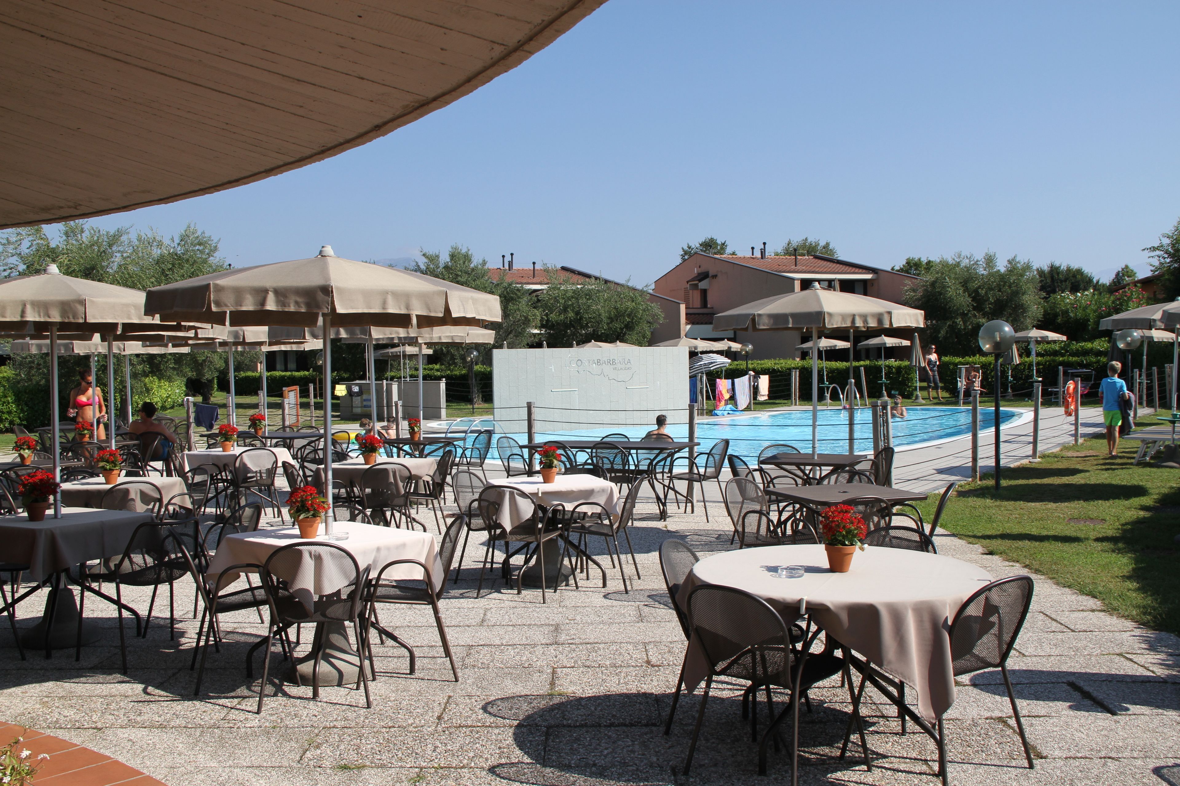 Bar accanto alla piscina