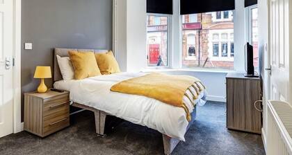Townhouse Plus @ 166 Edleston Road Crewe