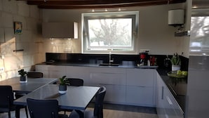 Exclusive House, Private Bathroom, Garden View (Gîte La Haute Cormerie) | Restaurant - Gîte La Haute Cormerie (Gennes-Val-de-Loire)