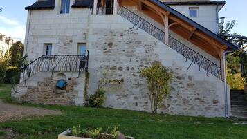 Maison Exclusive, salle de bains privée, vue jardin (Gßte La Haute Cormerie) | Extérieur