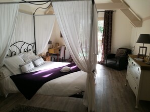 Double Room (Baldaquin) | View from room - Le Moulin du Porteil (Campagne)
