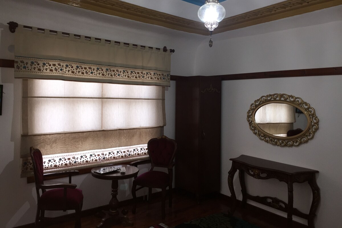 Chambre Triple | Vue sur la ville