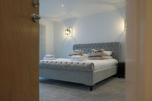 3 Schlafzimmer, Bügeleisen/Bügelbrett, kostenloses WLAN, Bettwäsche