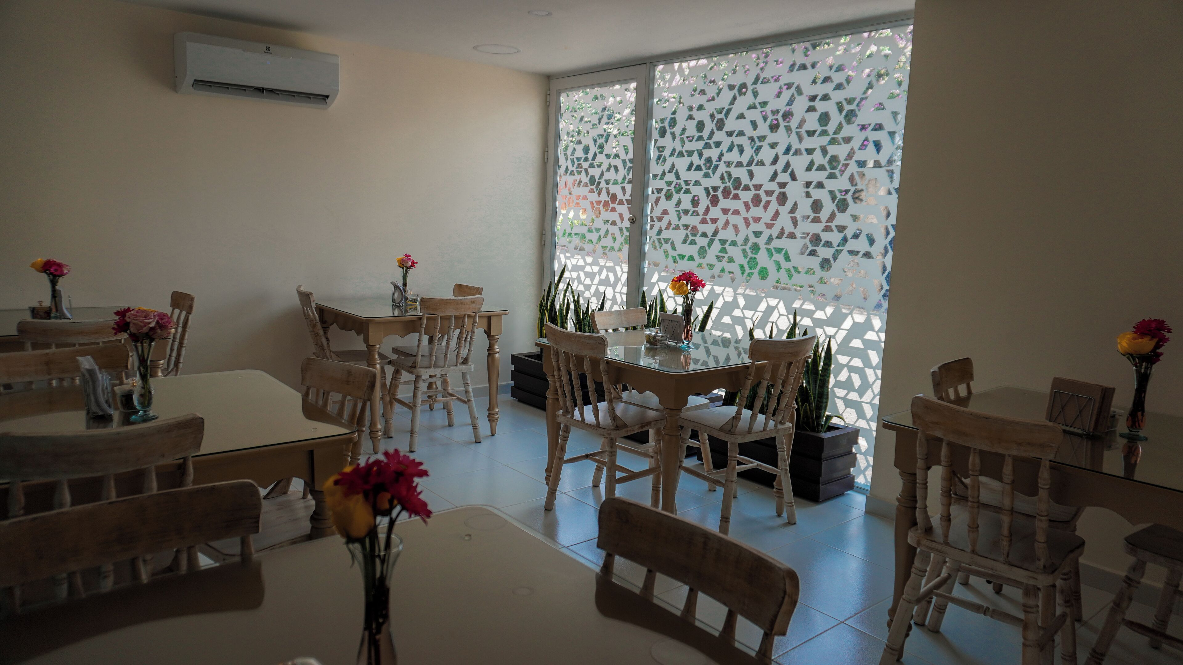 daily english breakfast (cop 17000 per person)