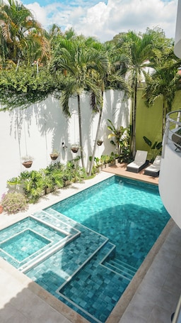 Outdoor pool, open 8:00 AM to 7:00 PM, sun loungers