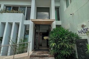 Fachada de la propiedad