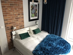 Apartamento luxo, 1 cama Queen, para não fumantes | 1 quarto, ferros/tábuas de passar roupa, Wi-Fi de cortesia