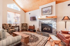 House, Multiple Beds | Living area | Flat-screen TV, fireplace, toys - Mammoth Gateway Village # 8 (Mammoth Lakes)