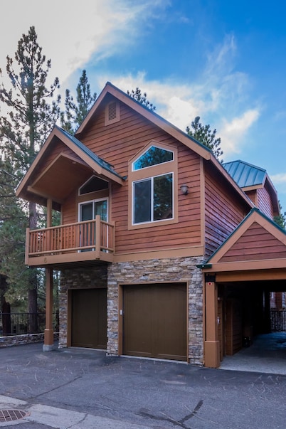 Mammoth Gateway Village # 8