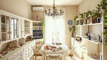 Free daily local cuisine breakfast