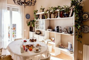 Free daily local cuisine breakfast  - B&b Armonia (Salerno)