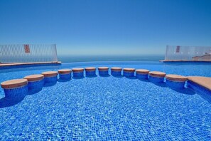 Utomhuspool