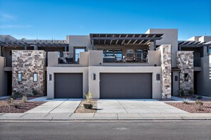 Townhome, Multiple Beds (The Penthouse at The Ledges) | Front of property