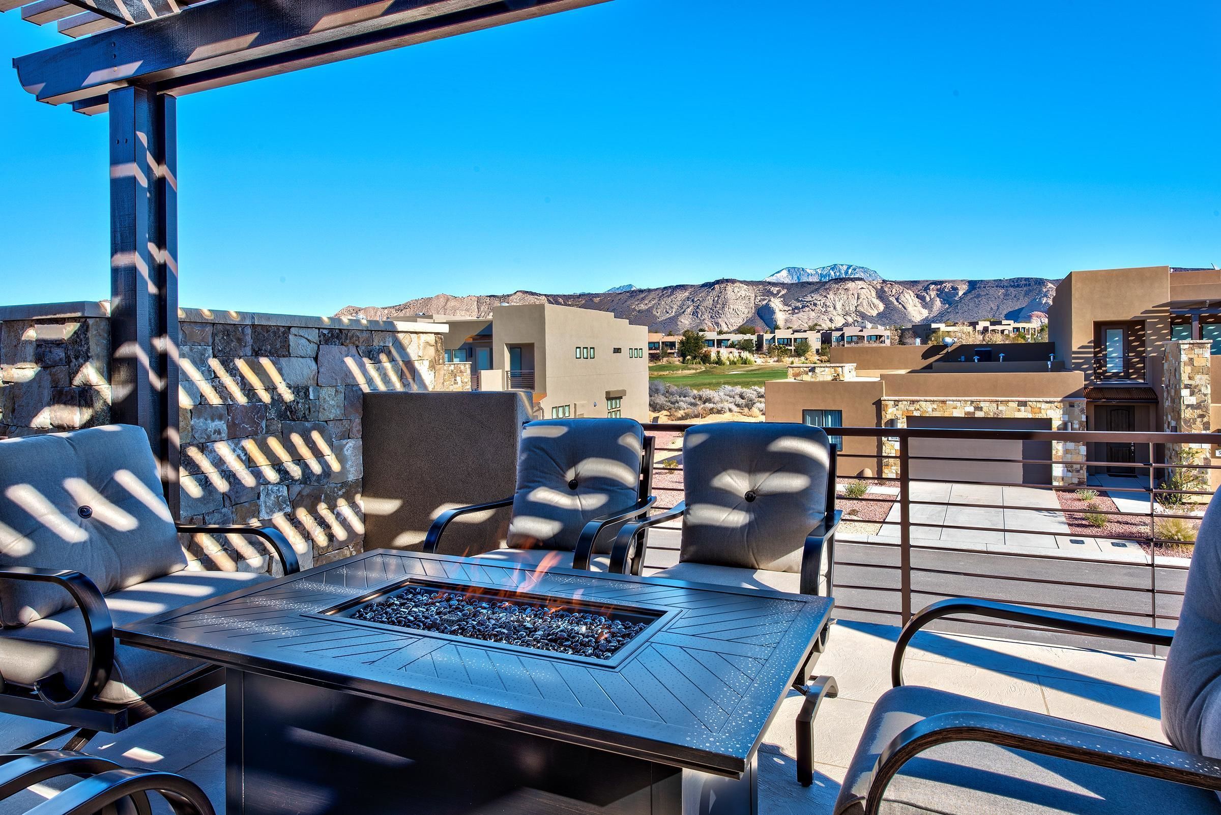 Huis, meerdere bedden (Livin On The Ledge) | Balkon