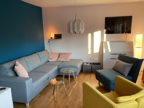 Smart TV, books - Apartment in the nature and star park Westhavelland (Havelaue OT Wolsier)