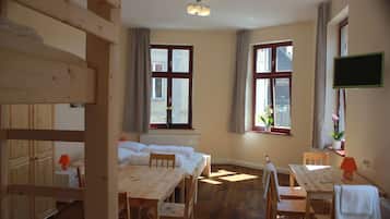 Standard-Suite, eigenes Bad, Flussblick
