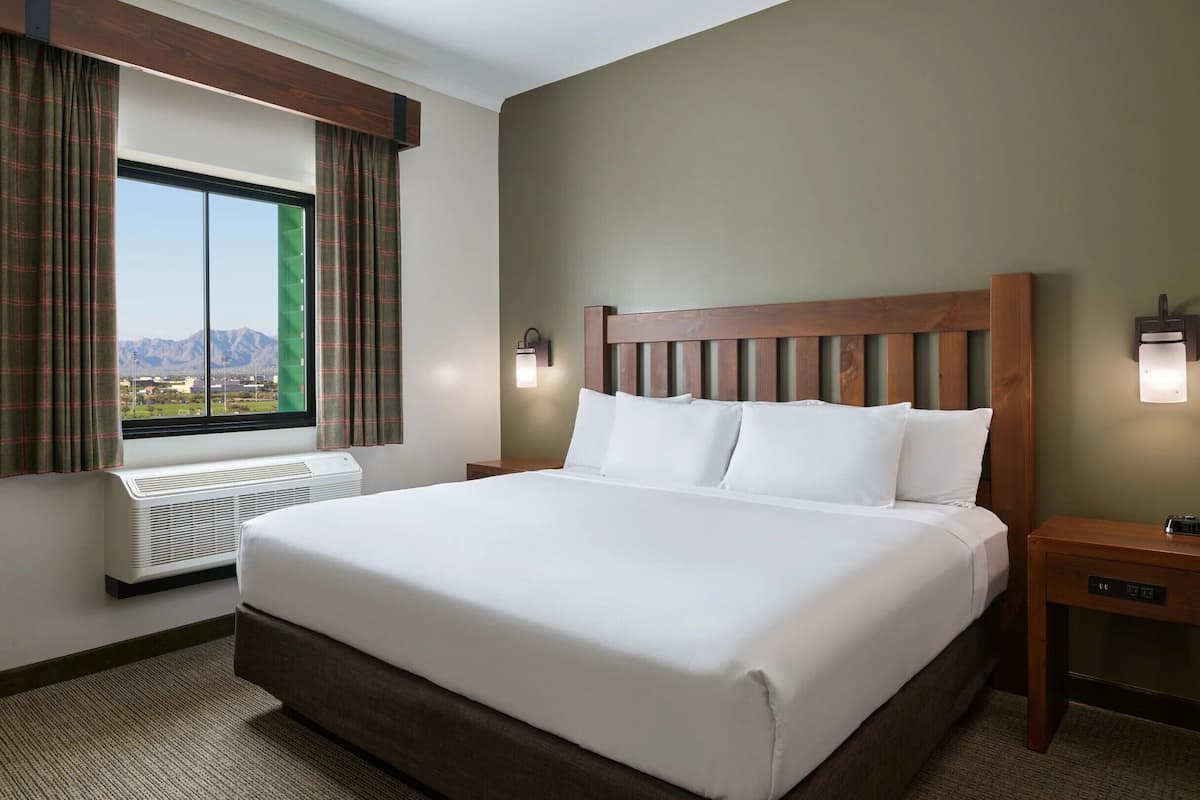 WiFi (free), bed sheets