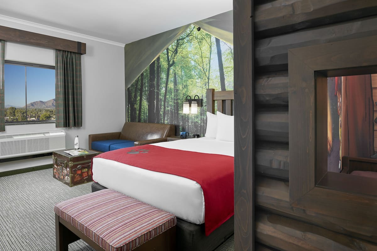 suite (kid cabin - water park included) | free wifi, bed sheets