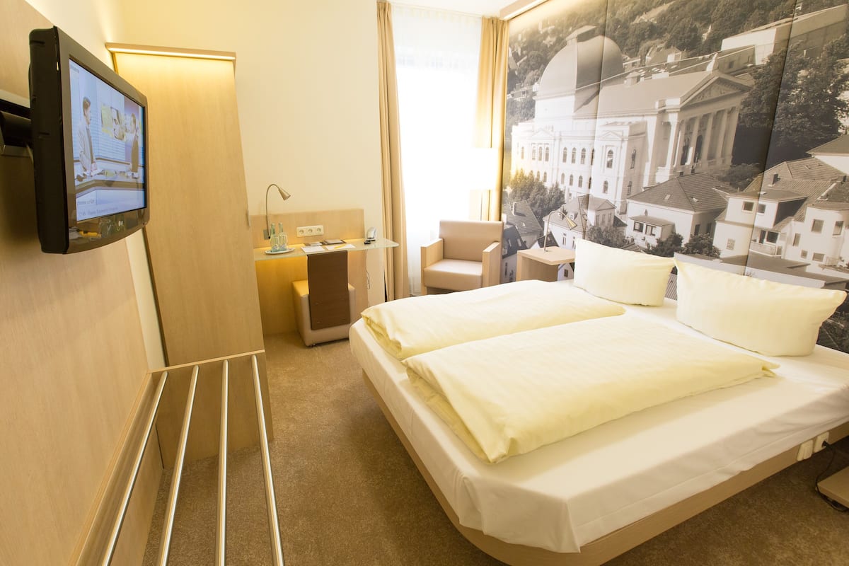 single room as little double room with french bed type | Desk, laptop workspace, blackout drapes, WiFi (free)