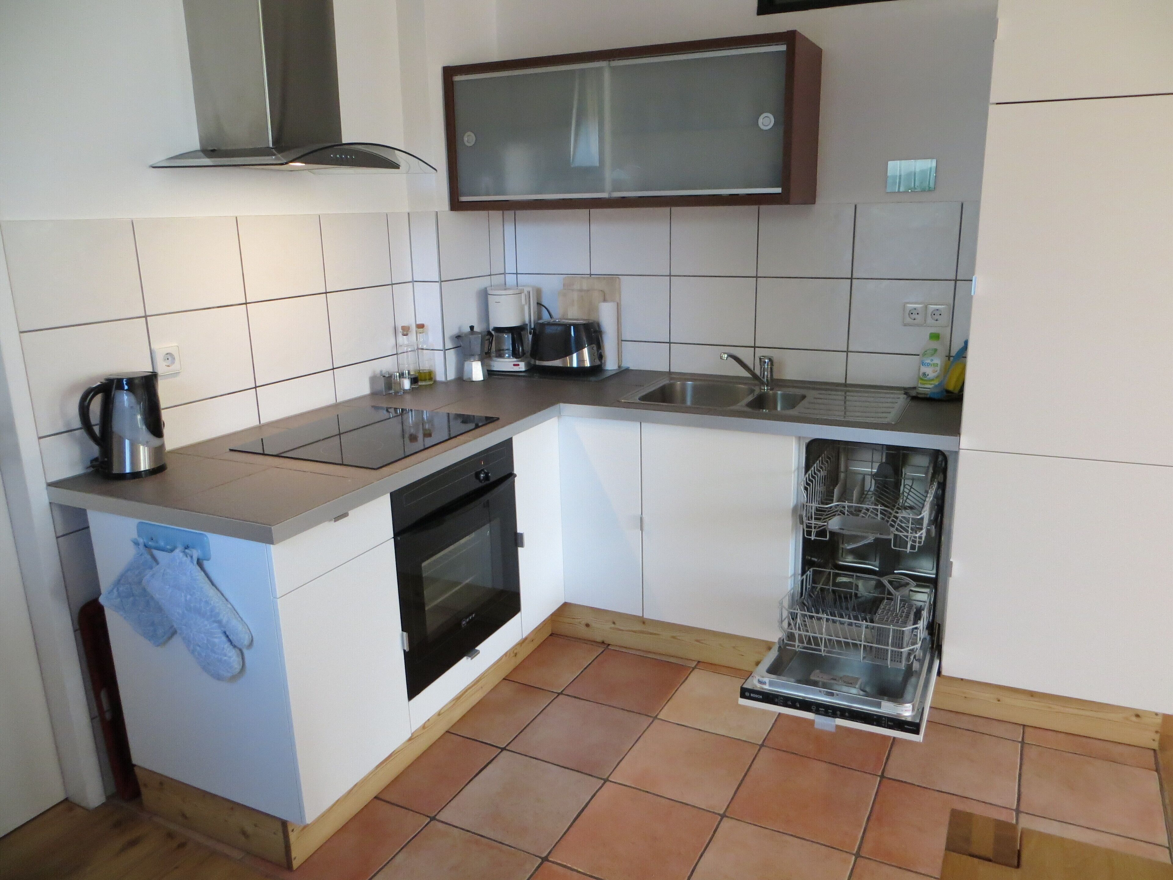 Kühlschrank, Ofen, Herdplatte, Geschirrspüler