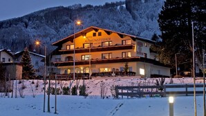 View from property - Hotel Altmv Nsterhof (Altmuenster)