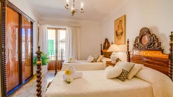 3 slaapkamers, een strijkplank/strijkijzer, gratis wifi, beddengoed