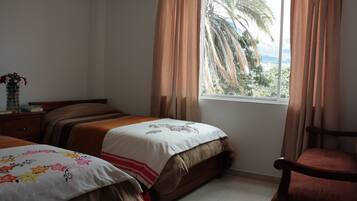 Laptop workspace, soundproofing, iron/ironing board, free WiFi