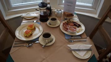 Daily full breakfast for a fee