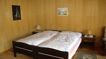 2 bedrooms