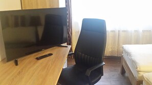 2 slaapkamers, een strijkplank/strijkijzer, wifi, beddengoed