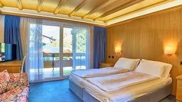 Double Room, Balcony, Annex Building | Desk, laptop workspace, cribs/infant beds, free WiFi