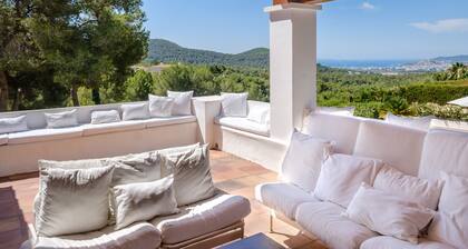 Fantastic loma-asunto merinäköalalla, uima-allas, terassi, puutarha ja wifi