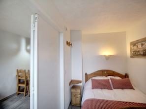 1 bedroom