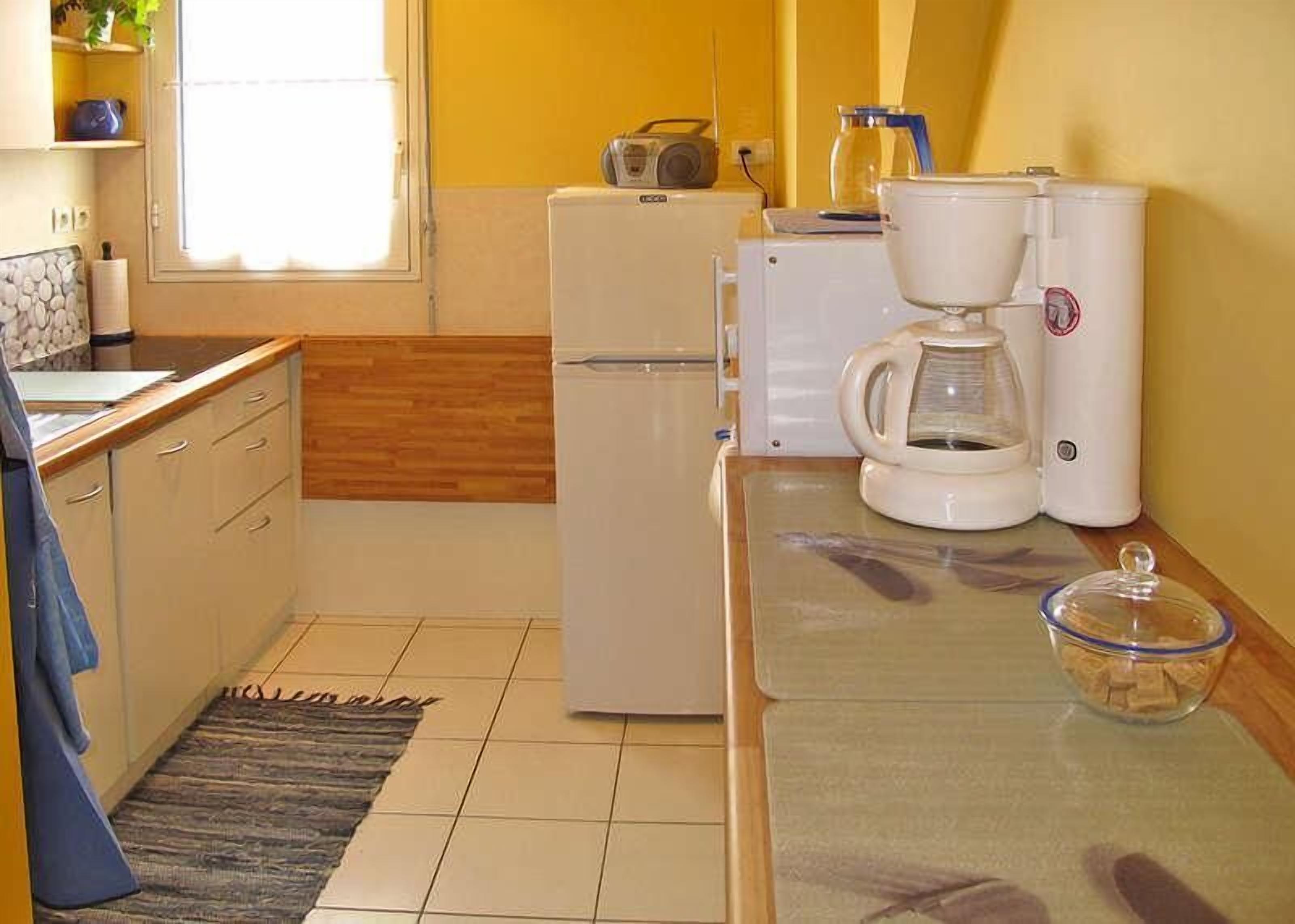  In a small residence of 6 apartments