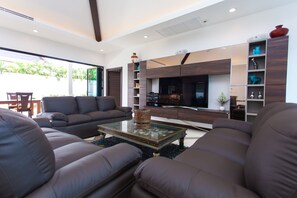 Televisión y reproductor de DVD 