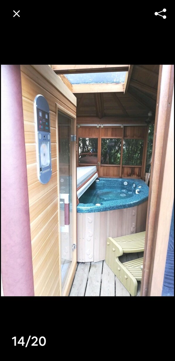 Sauna - CHEZ SANDRO 15 min from Geneva & Ski Resorts, hiking, paragliding ect! (Bonneville)