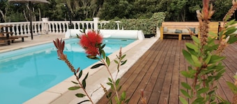 Villa with swimming pool and private park 5000m2, 3 bedrooms 3 bathrooms, Bonifacio/Porto-Vecchio