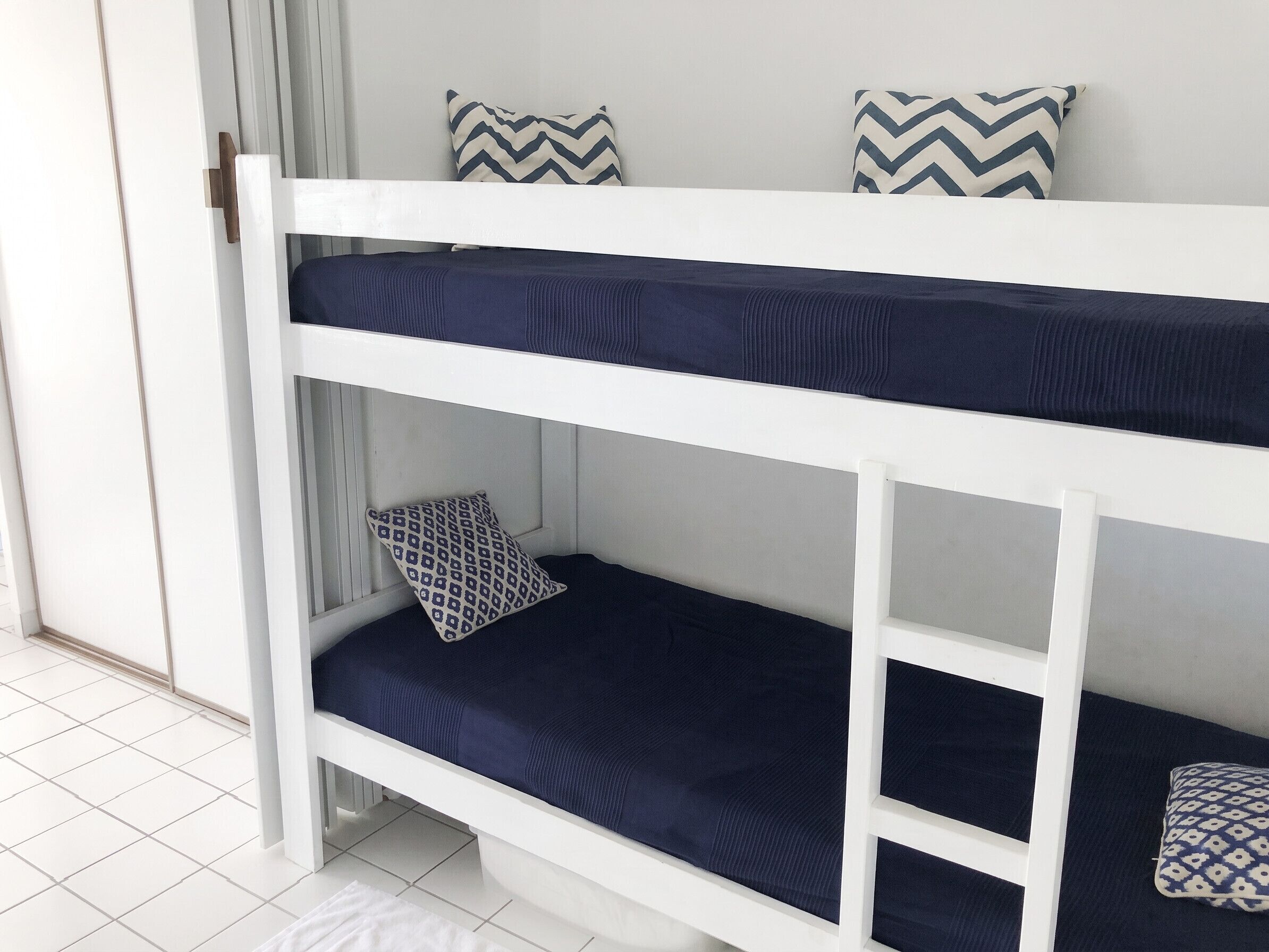 Iron/ironing board, travel cot