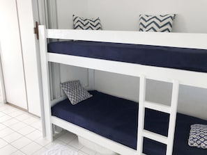 Iron/ironing board, travel cot