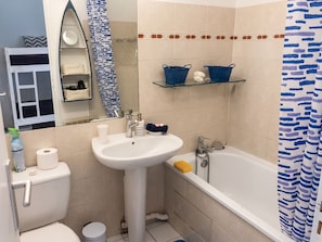 Bathtub