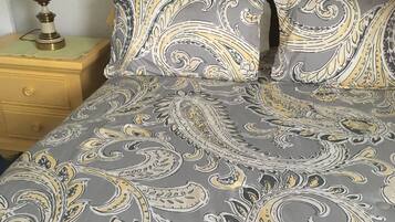 5 chambres, fer et planche Ă repasser, Wi-Fi, draps fournis