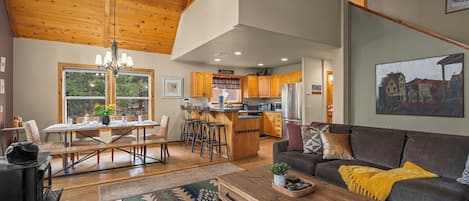 TV connectée, cheminée, lecteur de DVD, table de tennis de table