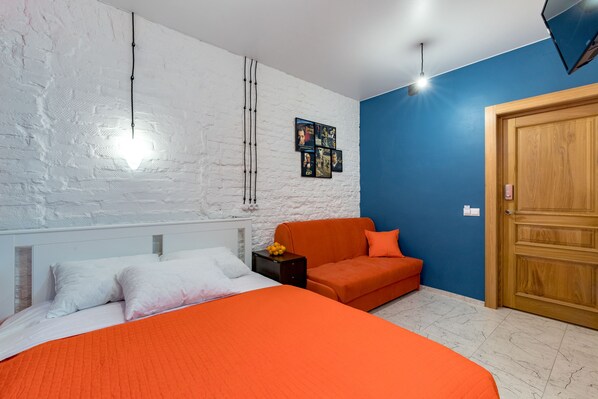 ซูพีเรียอพาร์ทเมนท์, เตียงควีนไซส์ 1 เตียง และโซฟาเบด, ปลอดบุหรี่, วิวสวนหย่อม | 1 ห้องนอน, ห้องพักตกแต่งอย่างมีเอกลักษณ์, ตกแต่งพิเศษโดยเฉพาะ