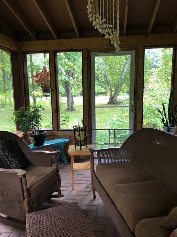 TV, fireplace, DVD player
