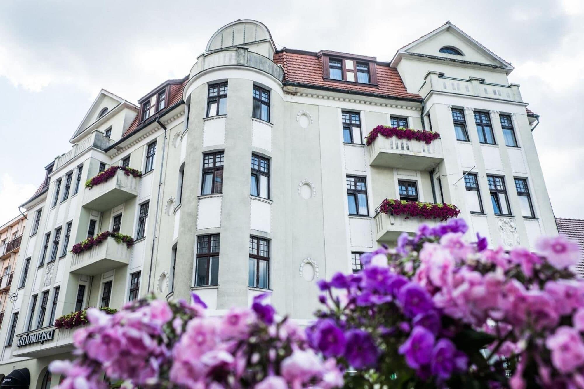 المنشأة من الخارج