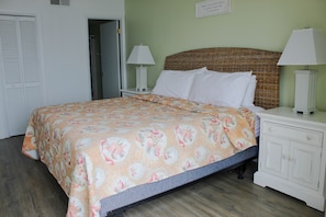 4 Schlafzimmer, Bügeleisen/Bügelbrett, WLAN