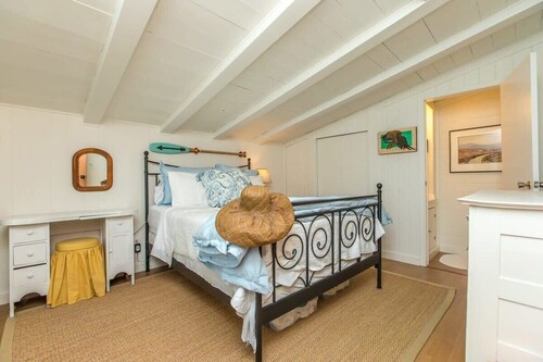 Indian River Respite Lake Rosseau 3 Bedroom cottage in Port Carling
